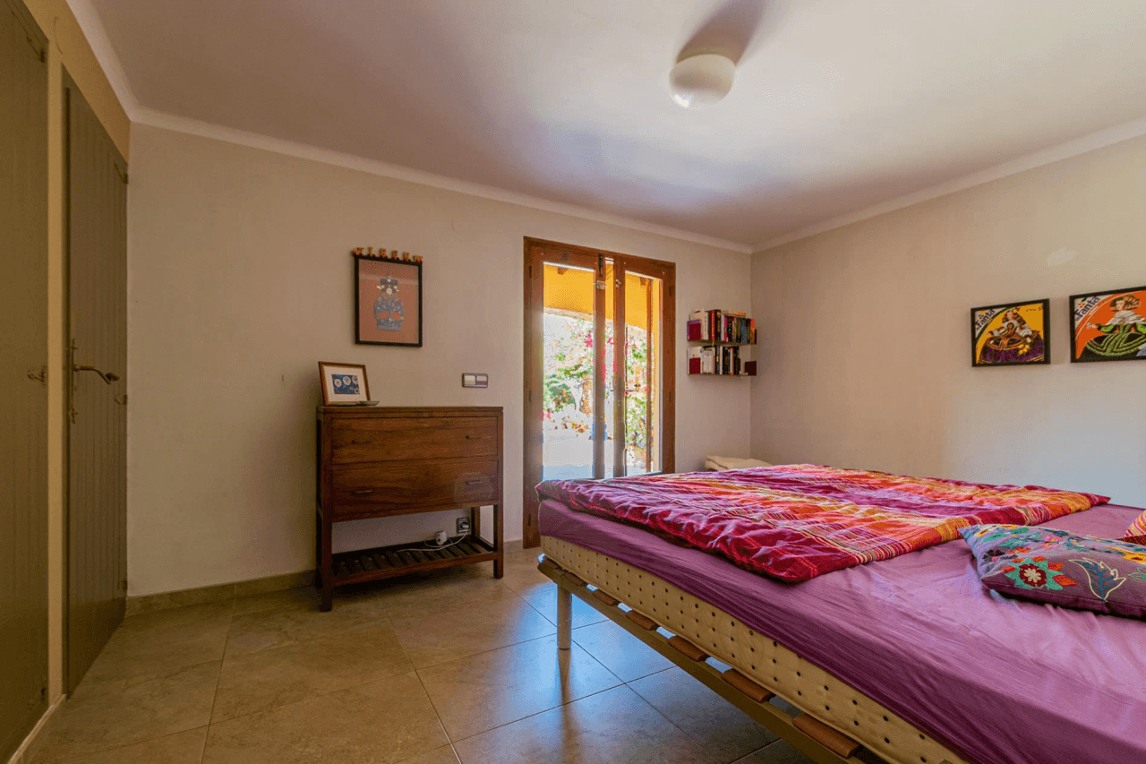 Chalet en venta en Camp d'esports, Lérida con piscina y 3 habitaciones