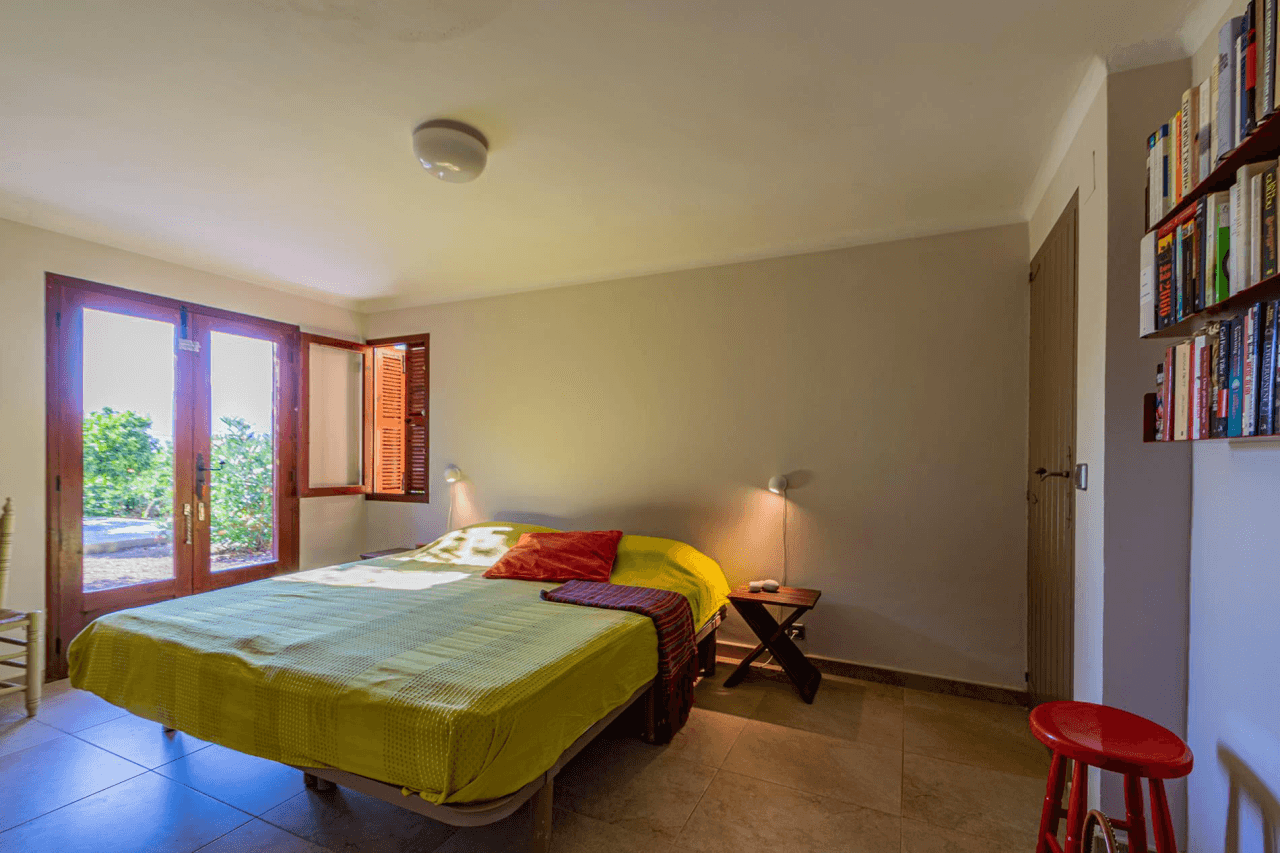 Chalet en venta en Camp d'esports, Lérida con piscina y 3 habitaciones